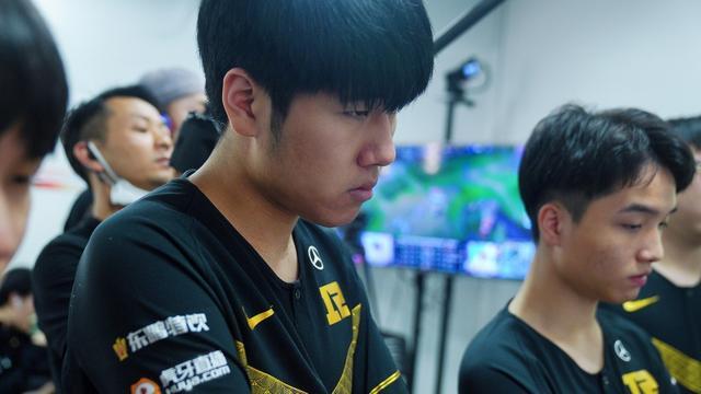 赛态度始终 赛态度始终