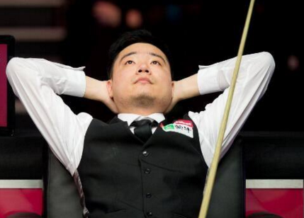 他在距球门 他在距球门