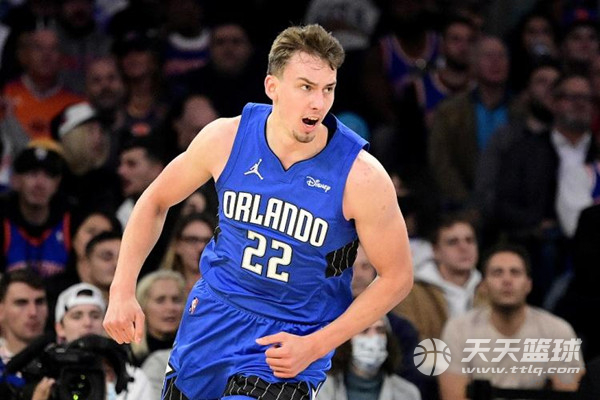 从表情来看 从表情来看